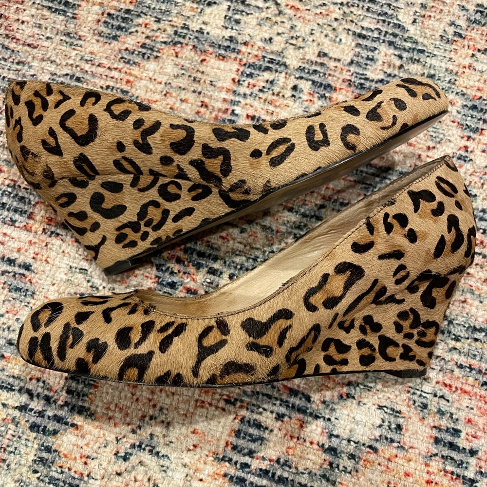 Kate Spade women’s wedge heels, leopard print haircalf sz 7.5